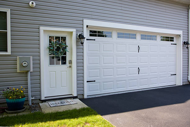 24/7 Emergency Garage Door Panel Replacement experts in Wilson, WY